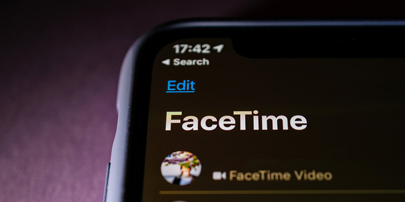 An cellphone with Factime menu on it