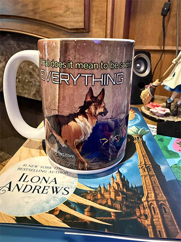 Picture of the mug showing the final fight scene from Inheritance.